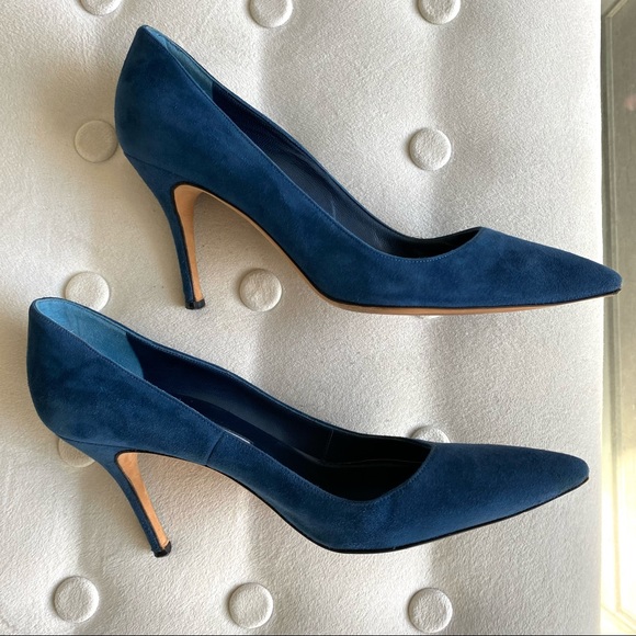 Manolo Blahnik Shoes - Manolo Blahnik BB Suede Pointed Toe Heels